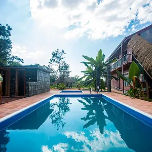 Jungle Hut 4* Sigiriya