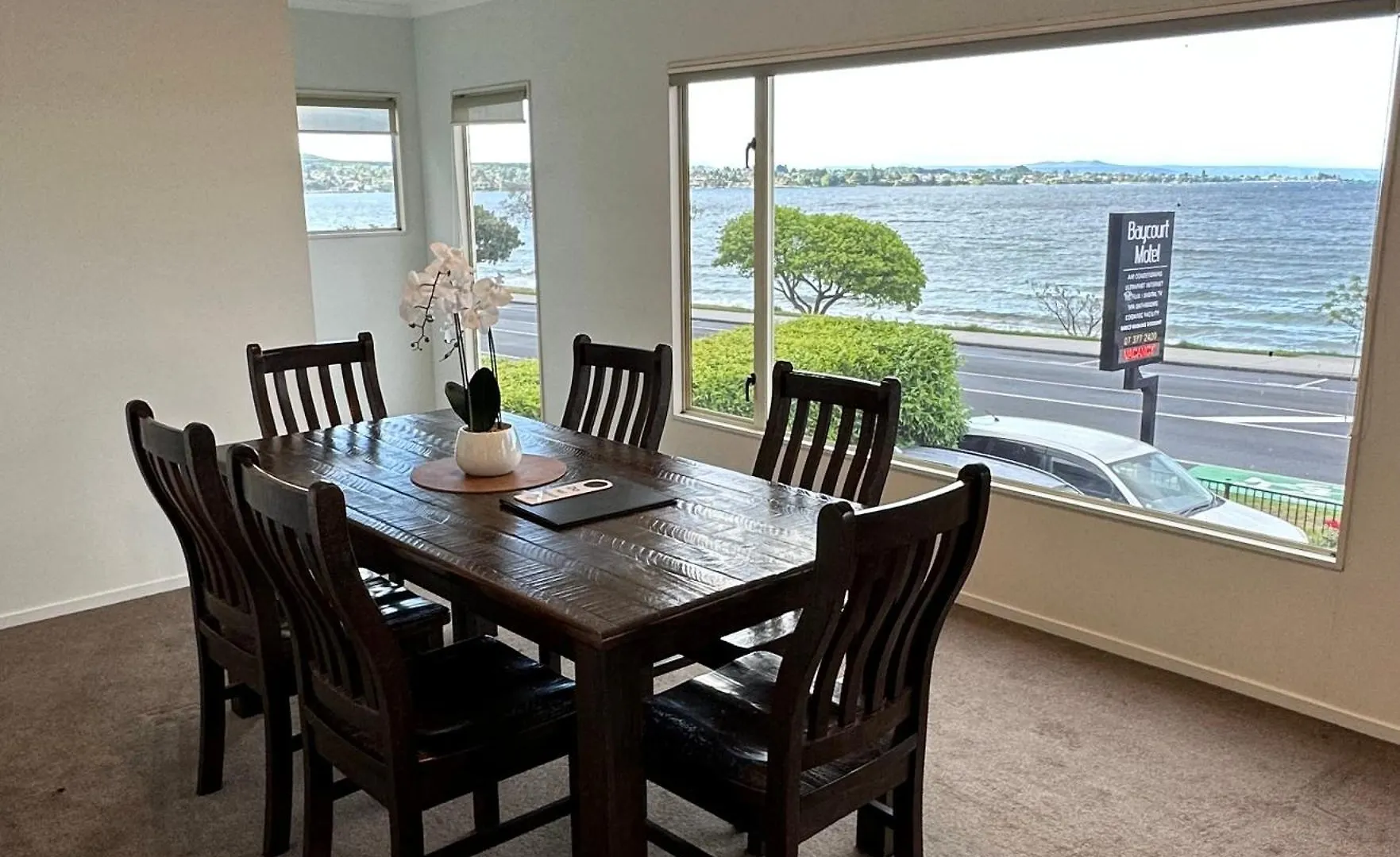 Baycourt Lakefront Motel Taupo