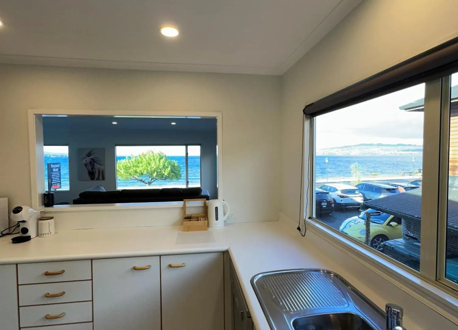 Baycourt Lakefront Motel Taupo