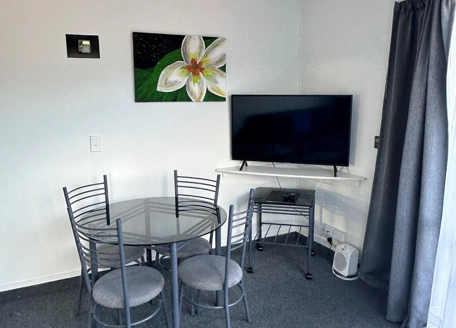 Baycourt Lakefront Motel Taupo