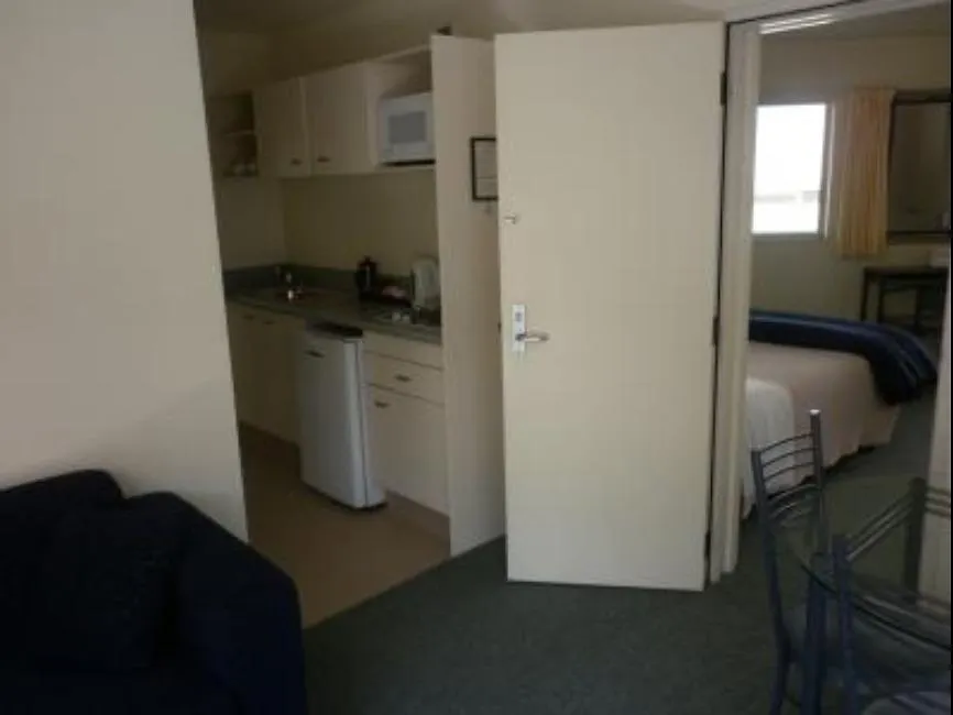 Baycourt Lakefront Motel Taupo