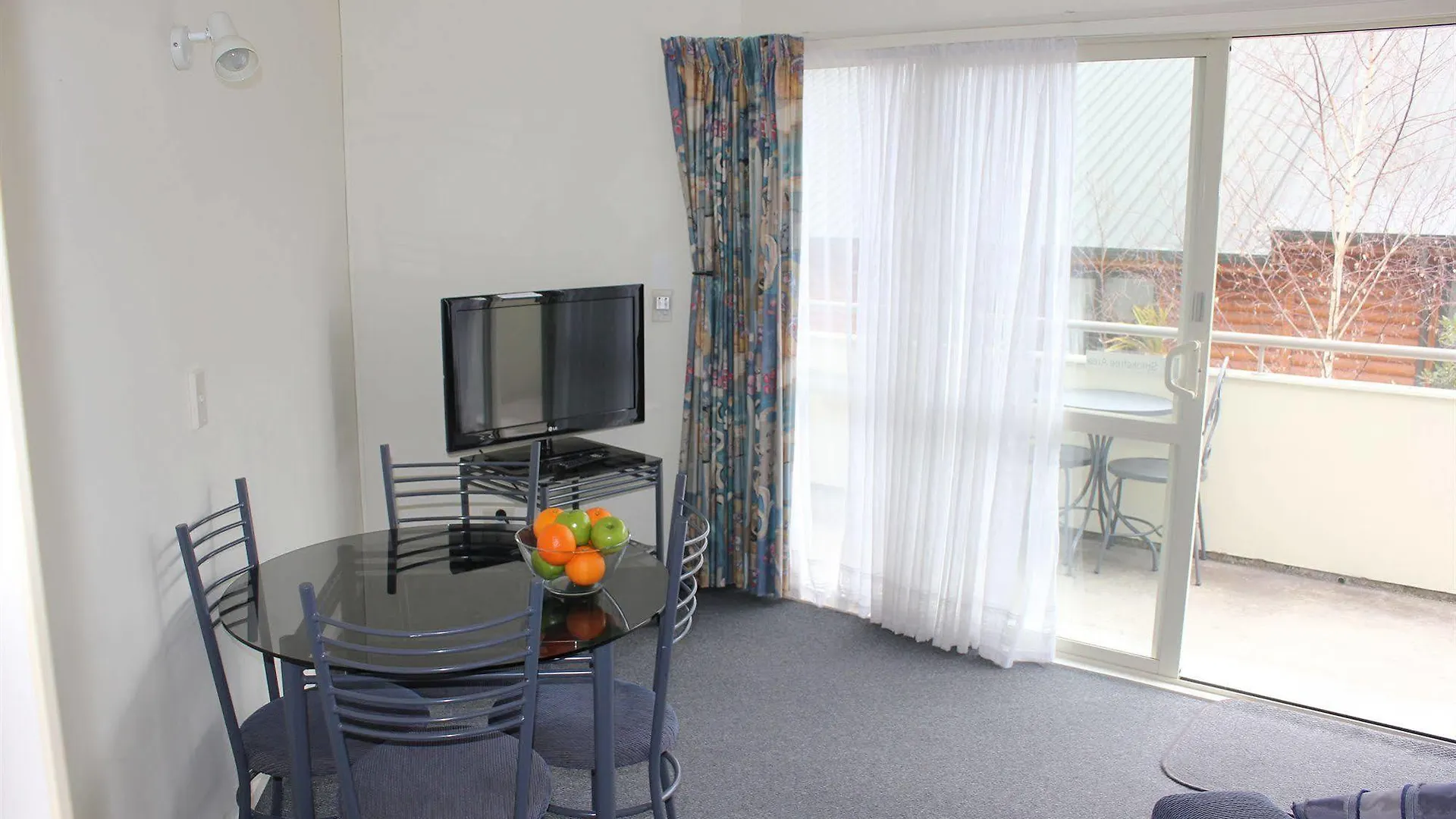 Baycourt Lakefront Motel Taupo 4*,